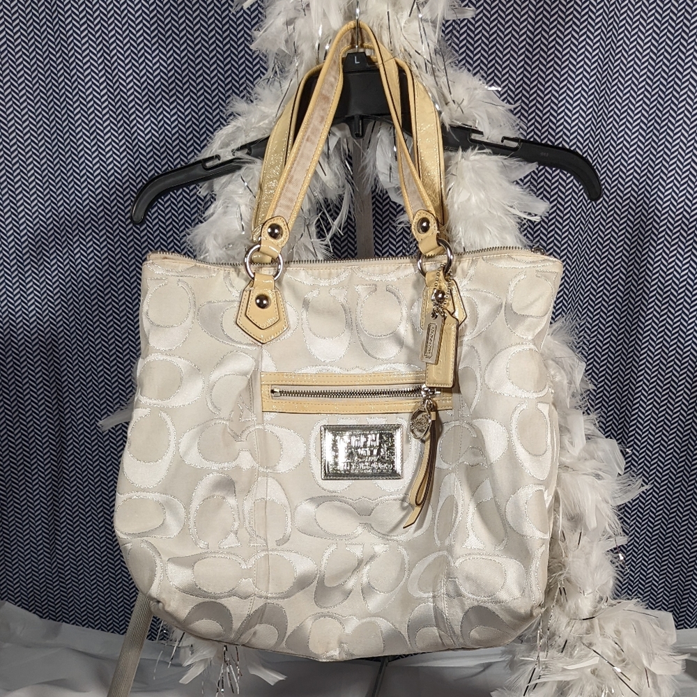 Coach Poppy Limited Edition Purse with Dust Bag